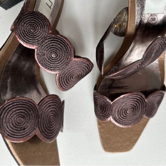 MELAN Moda Italy Sandals Leather Satin Metallic Bronze 3” Heel NEW Sz 38 7.5 - Picture 4 of 9